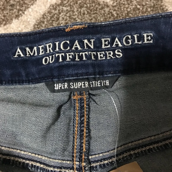 NWT AMERICAN EAGLE JEAN SHORTS - Picture 3 of 4
